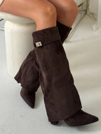 MONTLEIGH — Botas Efecto Ante con Detalle Dorado