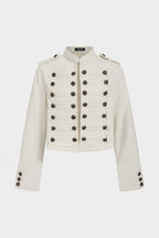 Chaqueta beige cropped con botones