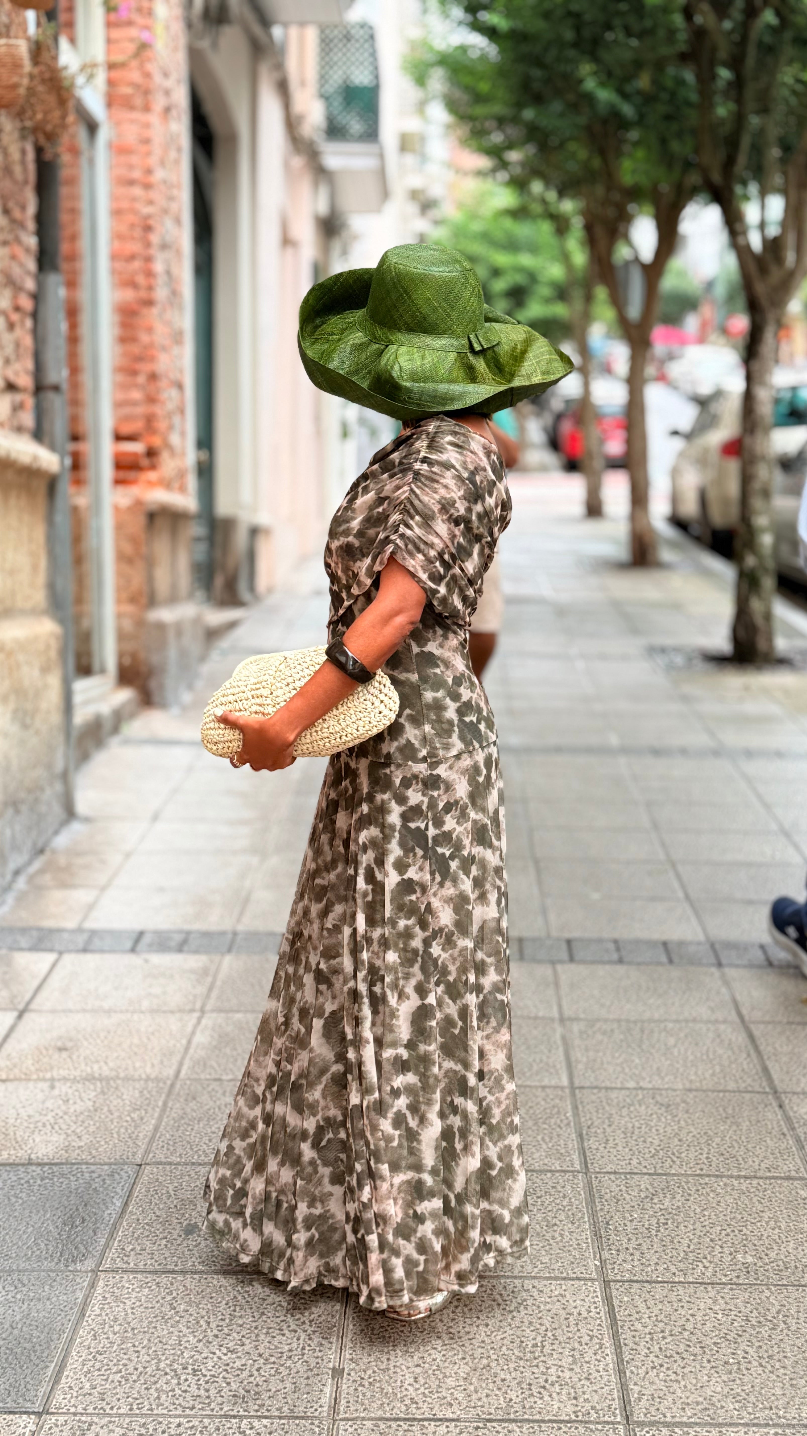 VESTIDO MILITAR DE TUL