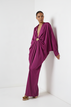 Vestido largo de cuello en Satén Magenta