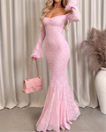 Vestido largo de encaje rosa con corte de sirena