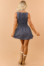 Vestido Mini de Cuadros Azul Empolvado Oscuro con Botonadura y Sin Mangas