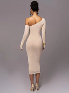 Vestido Maxi de Cuello Diagonal