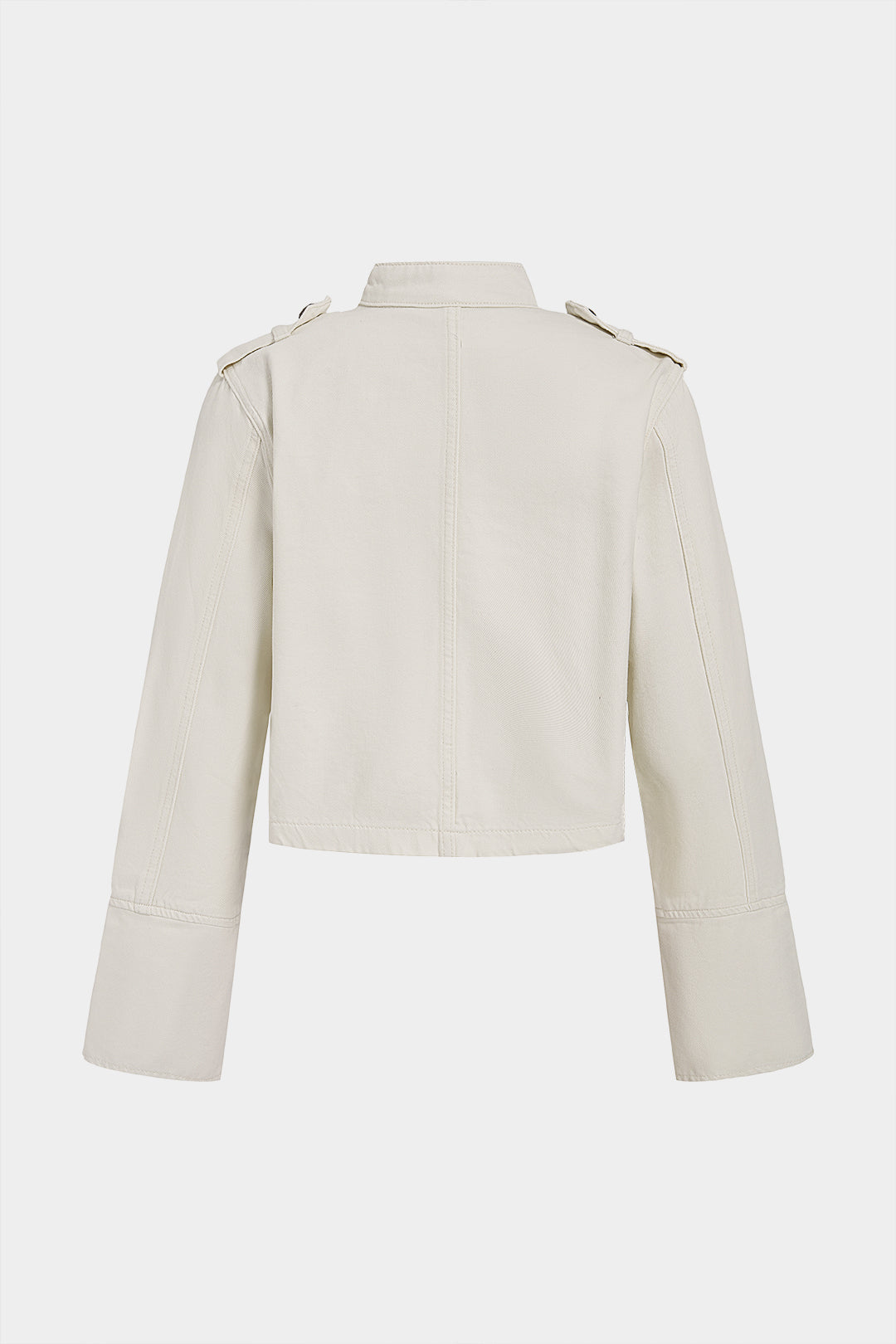 Chaqueta beige cropped con botones