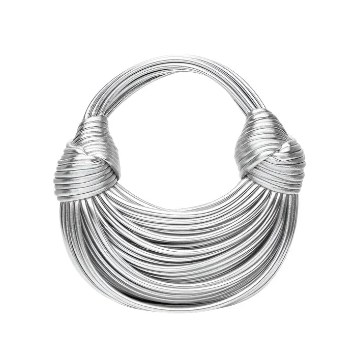 Bolso rígido de diseño escultural