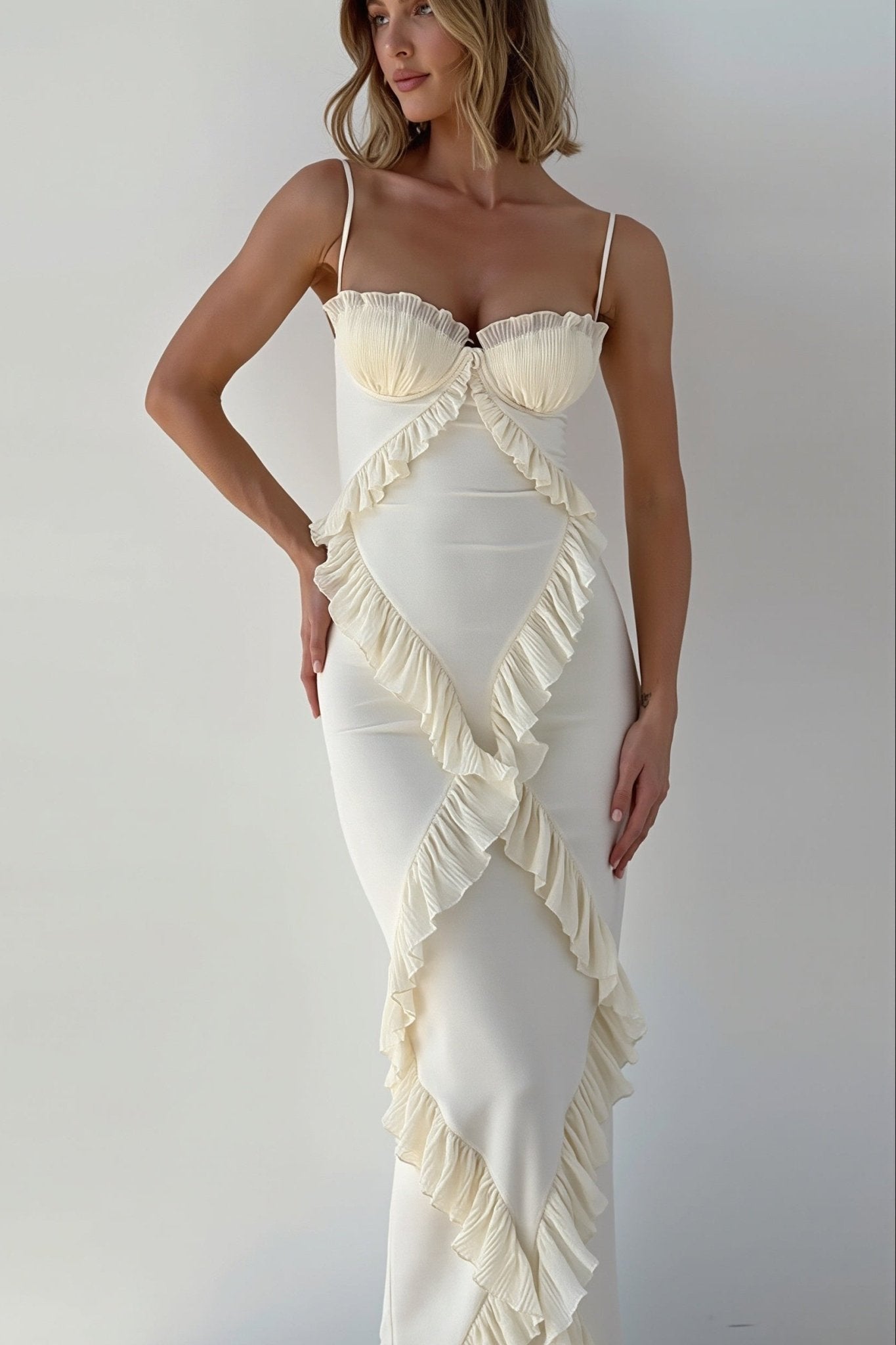 Vestido maxi Heyla de encaje con volantes