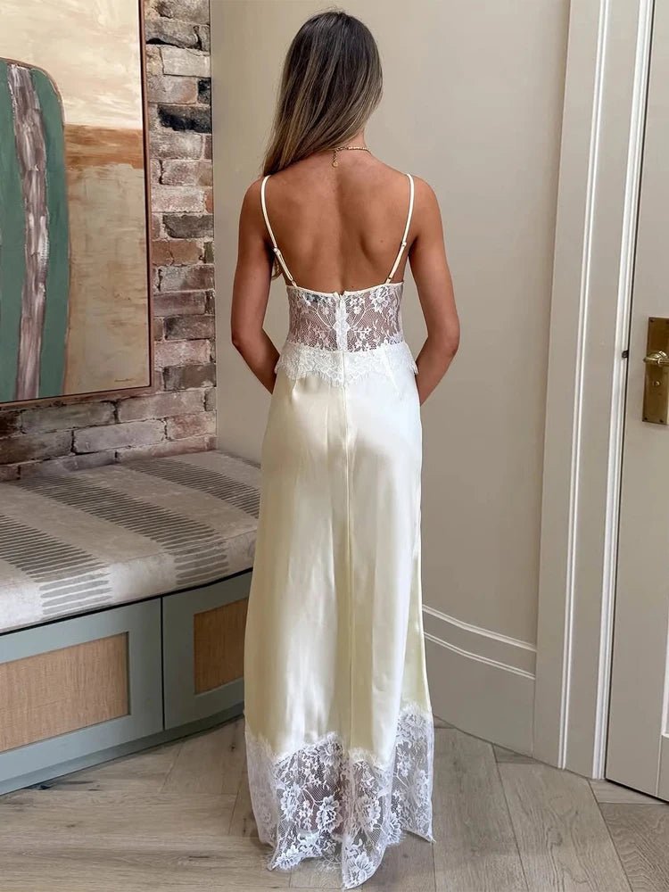 Vestido Lara de satén con encaje y hombros descubiertos