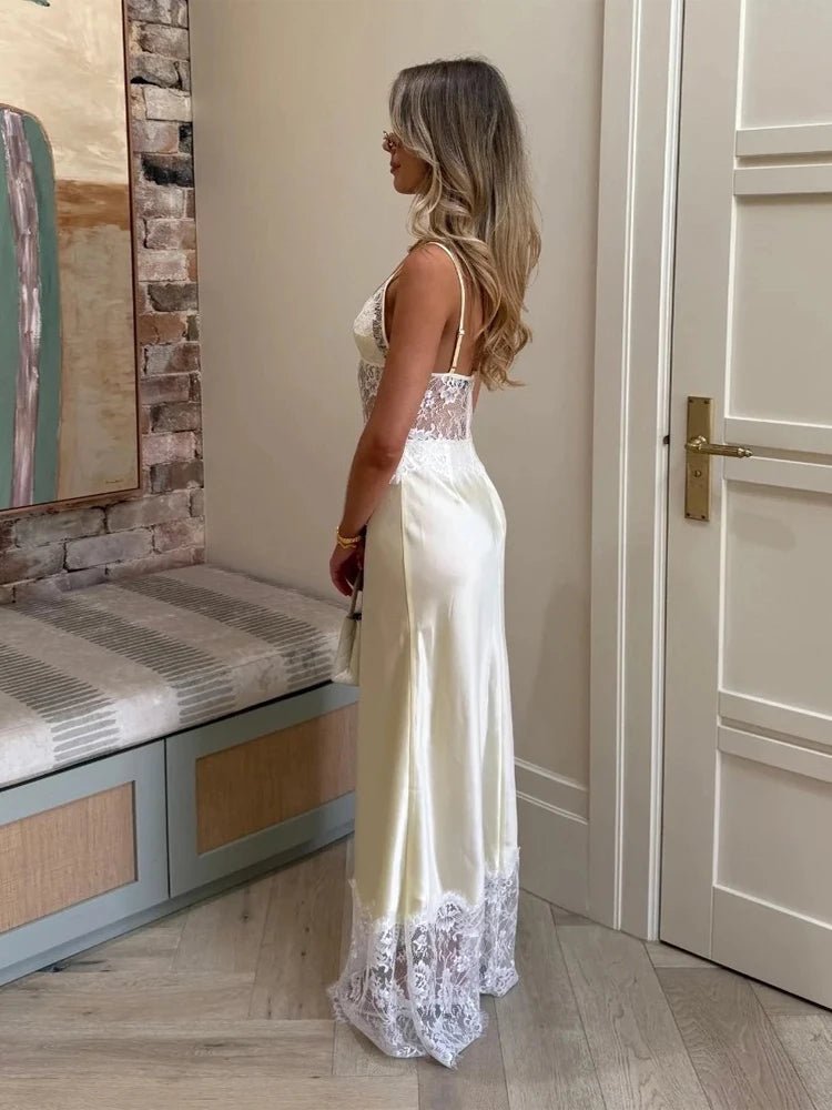 Vestido Lara de satén con encaje y hombros descubiertos