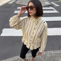 Chaqueta Gaby con cuello alto y rayas